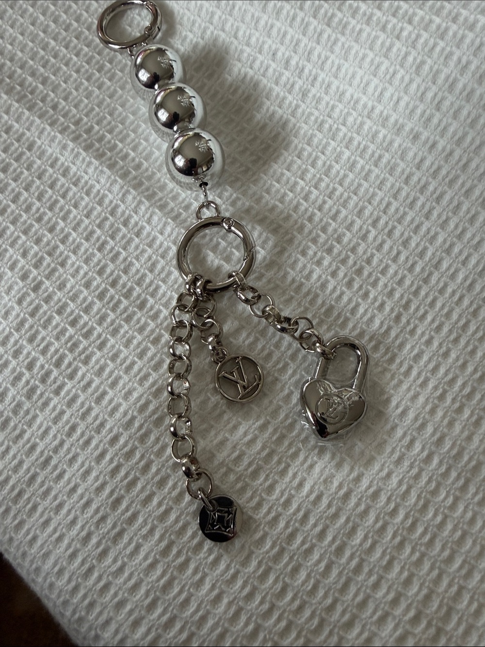 Silver Heart Padlock style Charm Keychain with Chain Tassels handmade - Picture 7 of 7